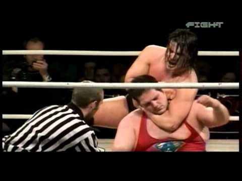 Tony Armstrong vs Tommy Ozbourne