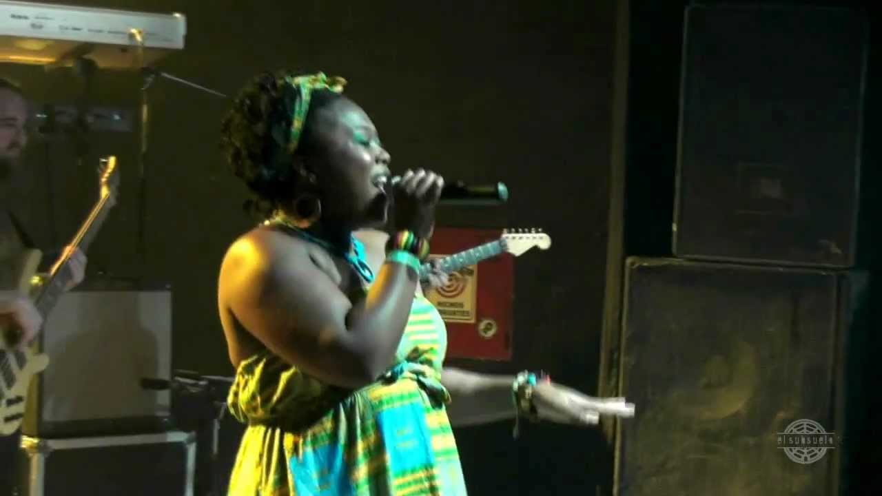 Fotograma de Edna Sey & The Mad Sensi Band — No More Tears