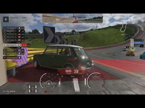 Gran Turismo 7 - Penalità a caso