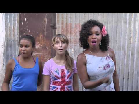 Elisete sings for fun Iskala with Alin and Anna