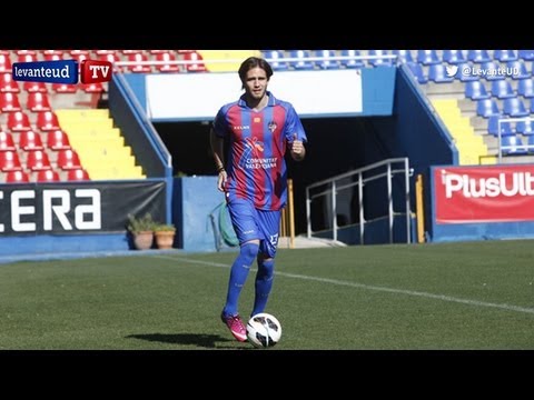 Acquafresca ya luce de levantinista tras su presentación