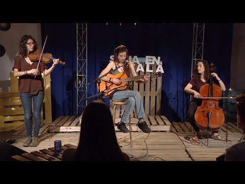 Sona en català - Roba estesa