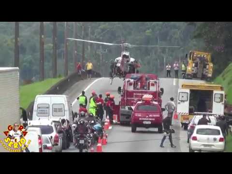 Acidente Grave na Br 116 Régis Bittencourt no Km 310 sentido Sul em São Lourenço da Serra , Helicóptero  Águia 11 da Polícia Militar foi acionado para o resgate das Vítimas