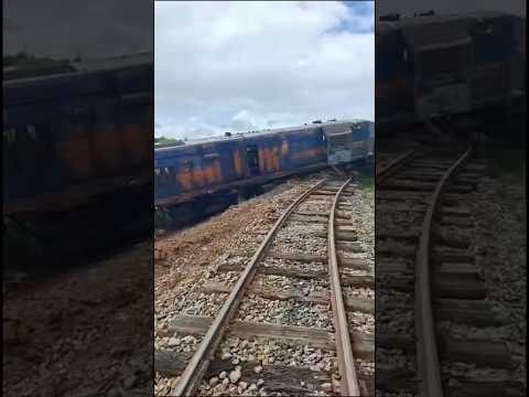 Trem descarrila e chama atenção próximo a Serrinha na Bahia