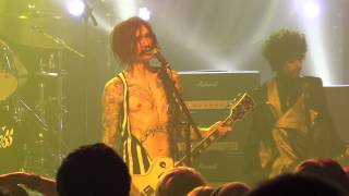 The Darkness - Holding My Own - Live - Preston 2013