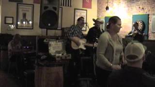 Big Tweed plays Merle Haggard: "Little Old Wine Drinker Me"