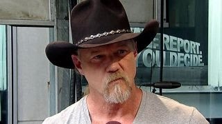 Trace Adkins returns to spotlight after rough year