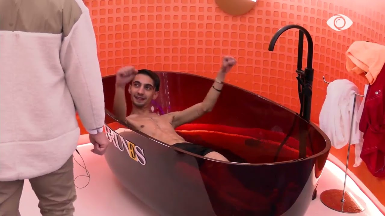 Juxhini në vaskë, Selin dhe Stenaldo hedhin batuta: Shijoje xhan…