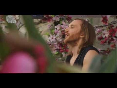 Better Off Alone & Play Hard 2013 (Albert Neve & Michael Wilt Intro RMX)