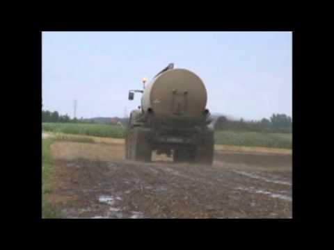 VDC: Drijfmest spreiden.