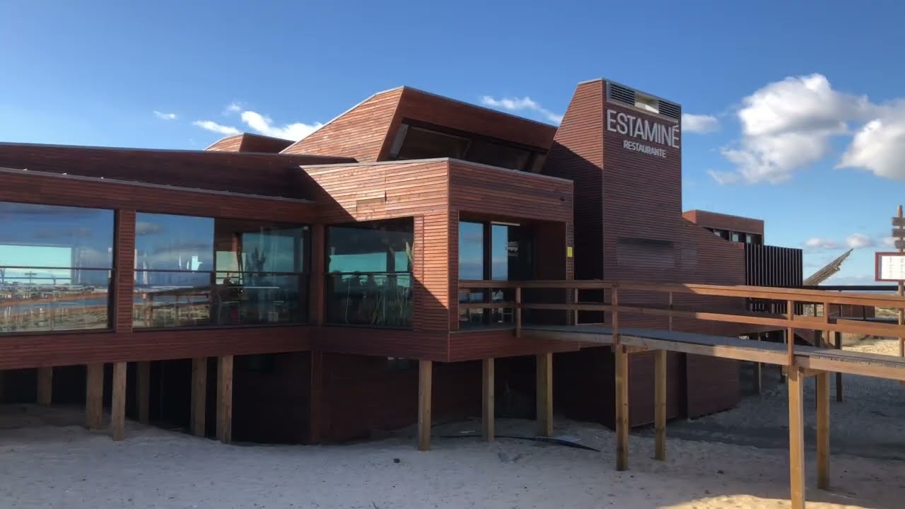 Discover a sneak peek of Ilha Deserta.