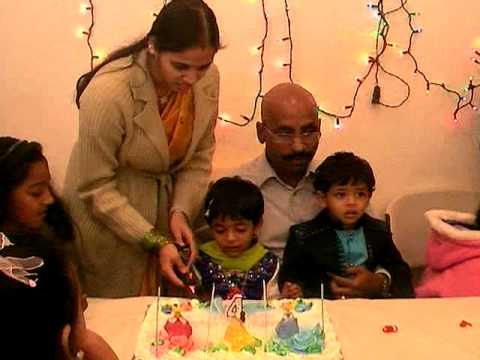 Srinidhi 4thBirthday Party - Cake cutting