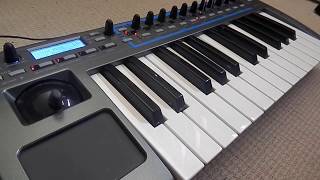 Novation Xio 25 demo - Tiny synth, VERY big sounds