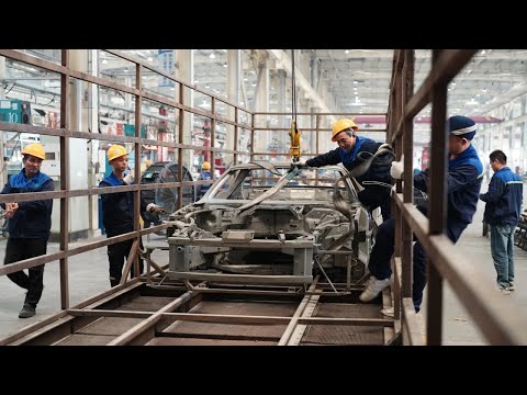 Young Guy Turns a 15 Year Old Land Rover Into a Brand New SUV