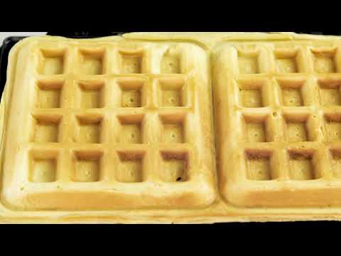 Миниатюра изображения товара Вафельница Endever Skyline WM-21 (черный/сталь)