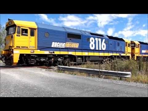 D332N with 2 x 81-class locos, Gorman Road near Goulburn NSW.