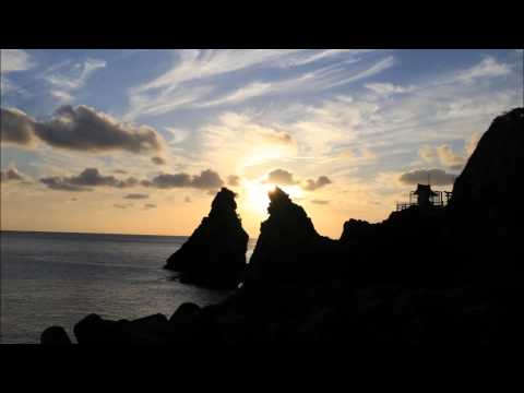 2015 09 19 福井県・越前海岸・恵比寿岩の間に沈む夕陽