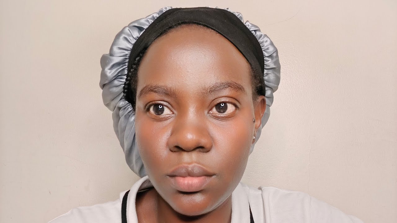 stylo zo kuzina omukazi ali olubuto nga lukulu