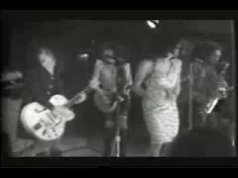 NY Dolls "Pills" live @ Club 82: 4/17/74