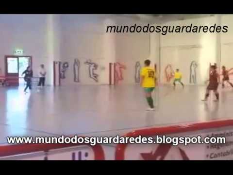 Guarda-Redes Portuguesa no meio campo do adversário - Ana Catarina Pereira