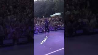 Dan Bilzerian enjoy Tpain show