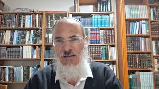 שמות תשפ"ו - הרב שרון יוסט (ישיבת כרם ביבנה) - התמונה מוצגת ישירות מתוך אתר האינטרנט יוטיוב. זכויות היוצרים בתמונה שייכות ליוצרה. קישור קרדיט למקור התוכן נמצא בתוך דף הסרטון