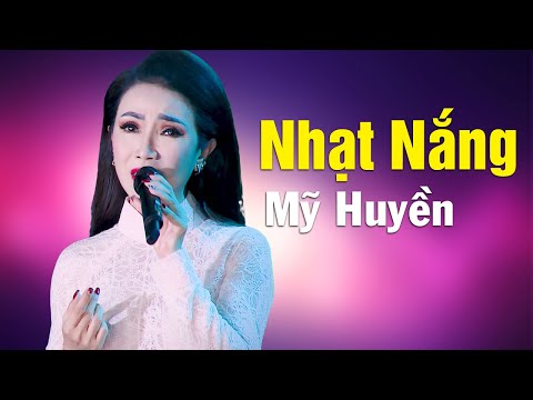 Thể hiện bởi Mỹ Huyền