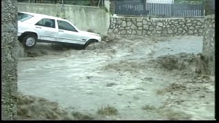 preview picture of video 'CERVINARA - Alluvione 16 dicembre 1999'
