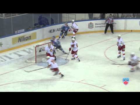 Карлссон отбивает шайбу лезвием конька! / Henrik Karlsson makes huge edge save!