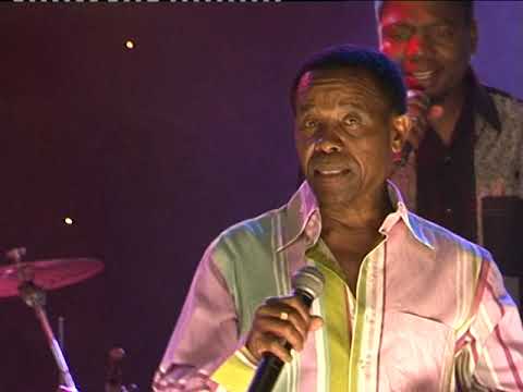 Soul Brothers - Ngithembele Kuwe (Live)