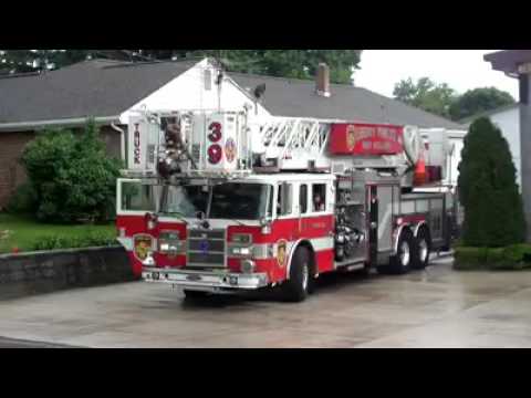 Liberty Fire Company Truck 39 responding