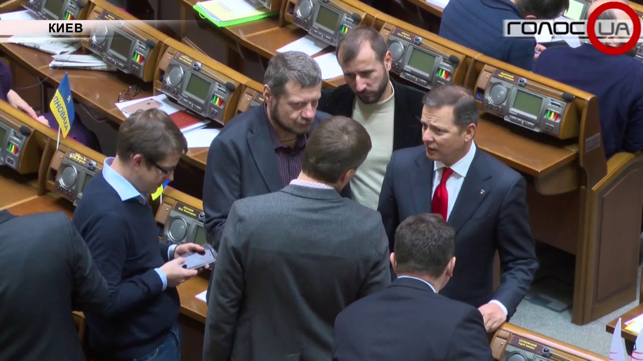 Бардак с налогами и внешний долг в 100 миллиардов долларов: власть в Украине пустила экономику на самотек