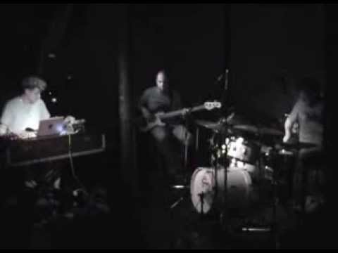 Triosk (Australia) @ Menza pri koritu