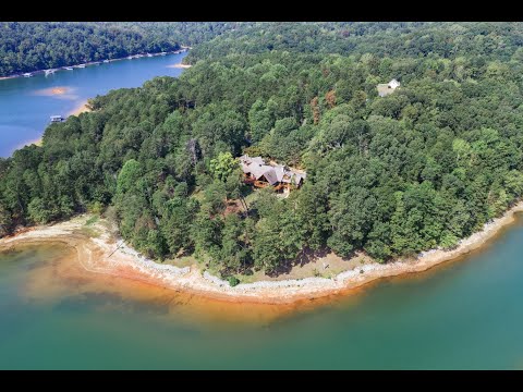 Diamond Pointe - A Lake Hartwell Waterfront Executive Retreat