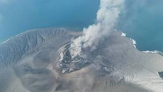 Vulkanausbruch in Indonesien: Flugverkehr lahmgelegt - Tausende sitzen fest