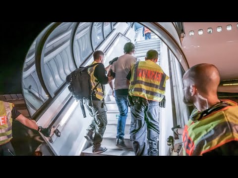 phoenix runde: Verschärfte Migrationspolitik – Streit um Abschiebungen nach Syrien