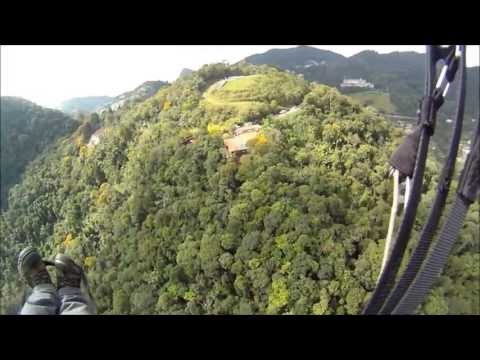 Paragliding at Petropolis with GoPro - Voo de parapente no Parque Sao Vicente em Petropolis