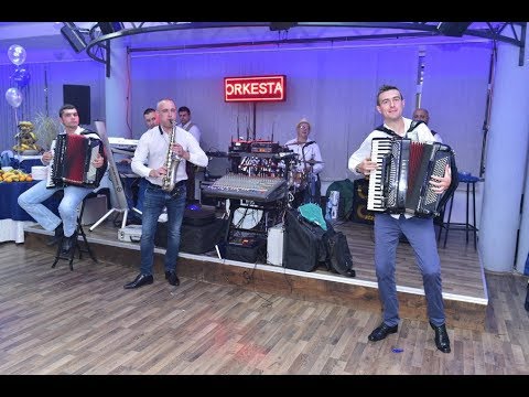 Moma Krstic & ``Hit Orkestar`` - Splet kola za igrace od 7-77 godina