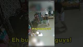Download lagu Detik Detik Gempa Bumi? Malah Atraksi Sirkus! 🤸♂️😂 #shorts mp3 Download lagu Detik Detik Gempa Bumi? Malah Atraksi Sirkus! 🤸♂️😂 #shorts mp3