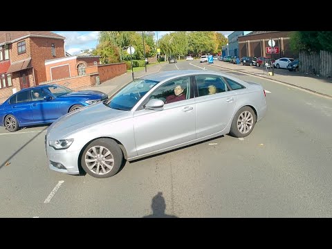 KV12EZO cuts across cyclist forcing emergency stop - volume down