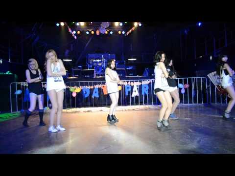 Cover by K-pop Girl's Band and Ketrin Phobia -  Hello Venus - Wiggle Wiggle