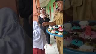 Download lagu gagal makan kue 🤣 #shorts mp3