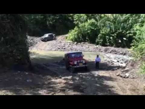 Por las pobres pero bellas carreteras de mi tierra. La Belleza Santander.👍.