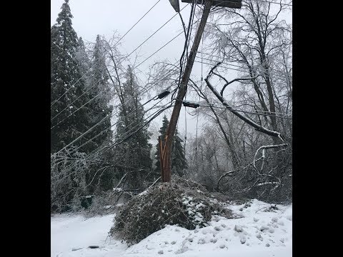 Ice Storm Catches British Columbia City by Surprise