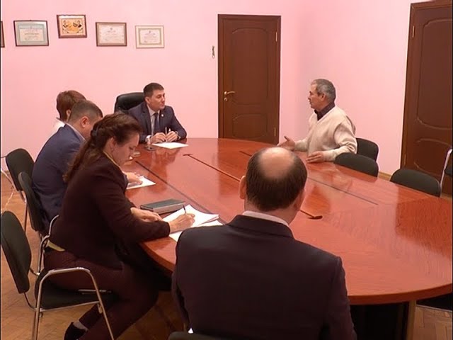 Район башлыгы Равил Кузюров эшмәкәрләрне кабул итте 