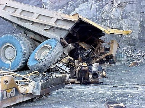 Dangerous Dump Mining Truck & Construction Machines Fails. Idiot Heavy Equipment Operation
