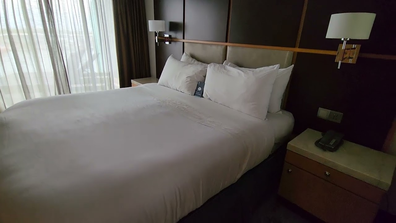 Allure of the Seas - Cabin 10640 - Video 3