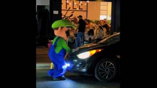 Super Mario seductive dance on the car #supermario #funny #darkmemes #darkhumor  #funnyshorts