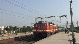 preview picture of video 'Bandra Terminus - Amritsar Paschim Express with WAP4 - Indian Railways.'