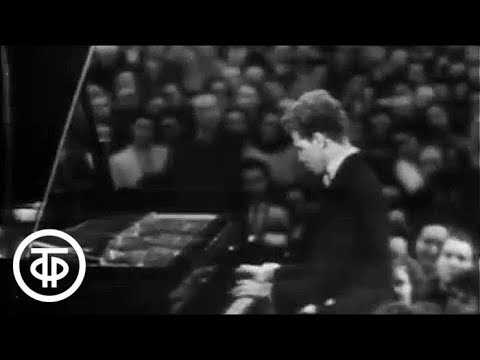 Играет Ван Клиберн. Подмосковные вечера (1958) Van Cliburn. Moscow Nights